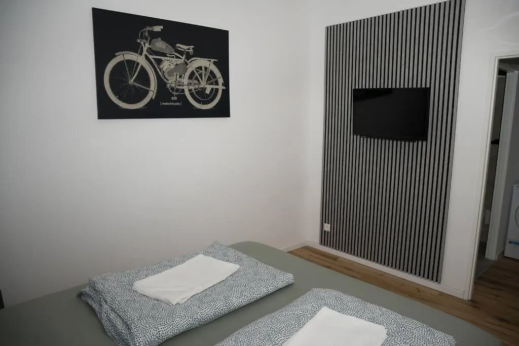 וינה Rrooms City Smart A דירה