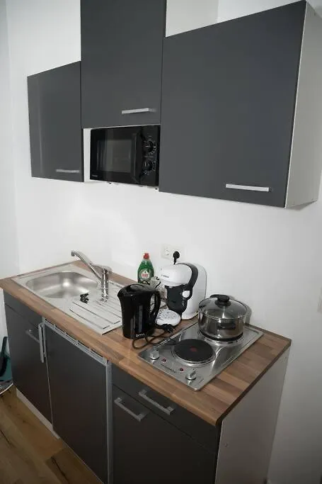 וינה Rrooms City Smart A דירה